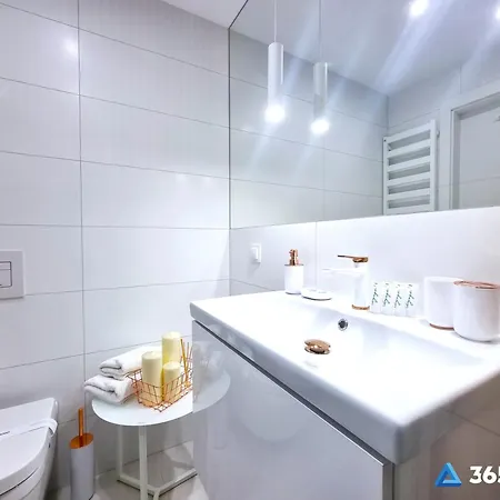 365pam - Westin House - Basen, Jacuzzi, Sauna, Silownia, Plac Zabaw W Cenie Kolobřeh